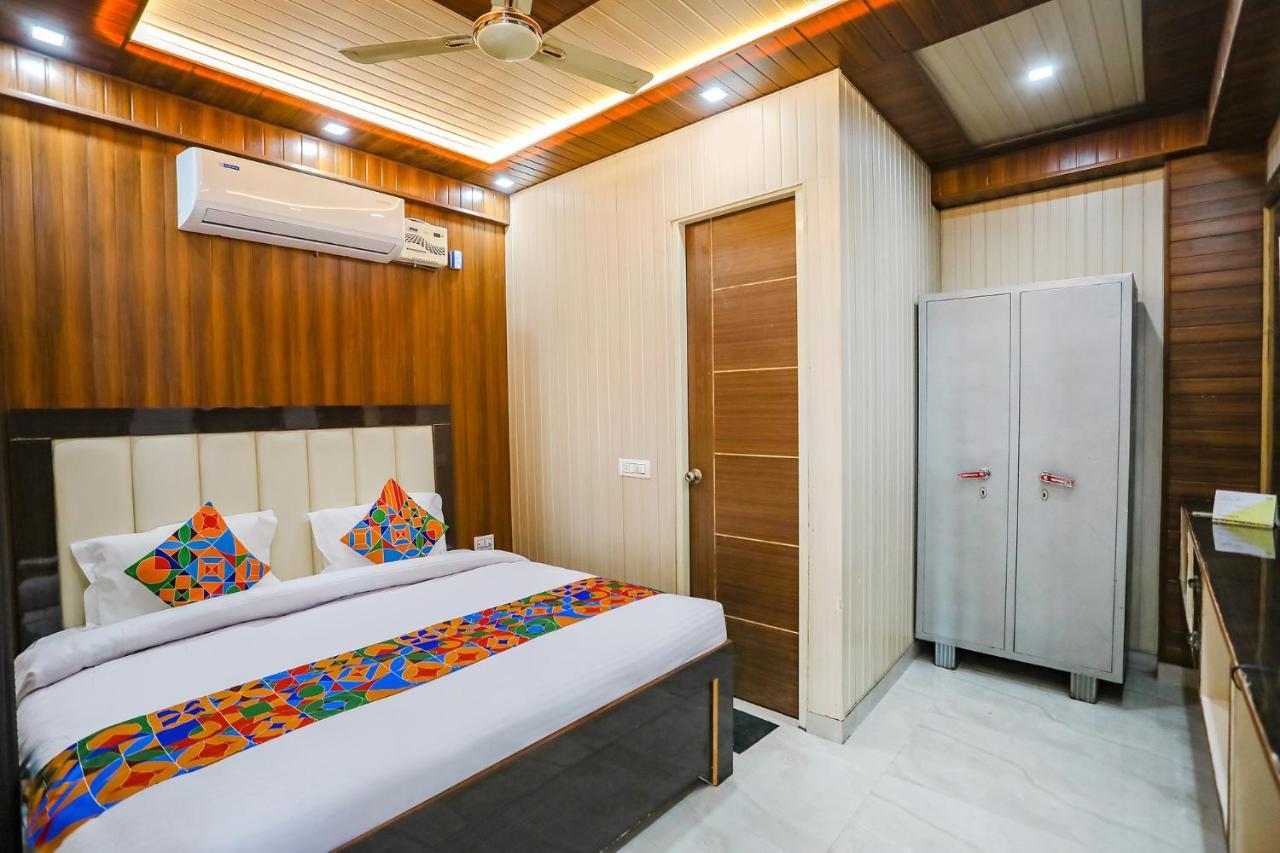 Fabhotel Jms Residency Dehradún Kültér fotó